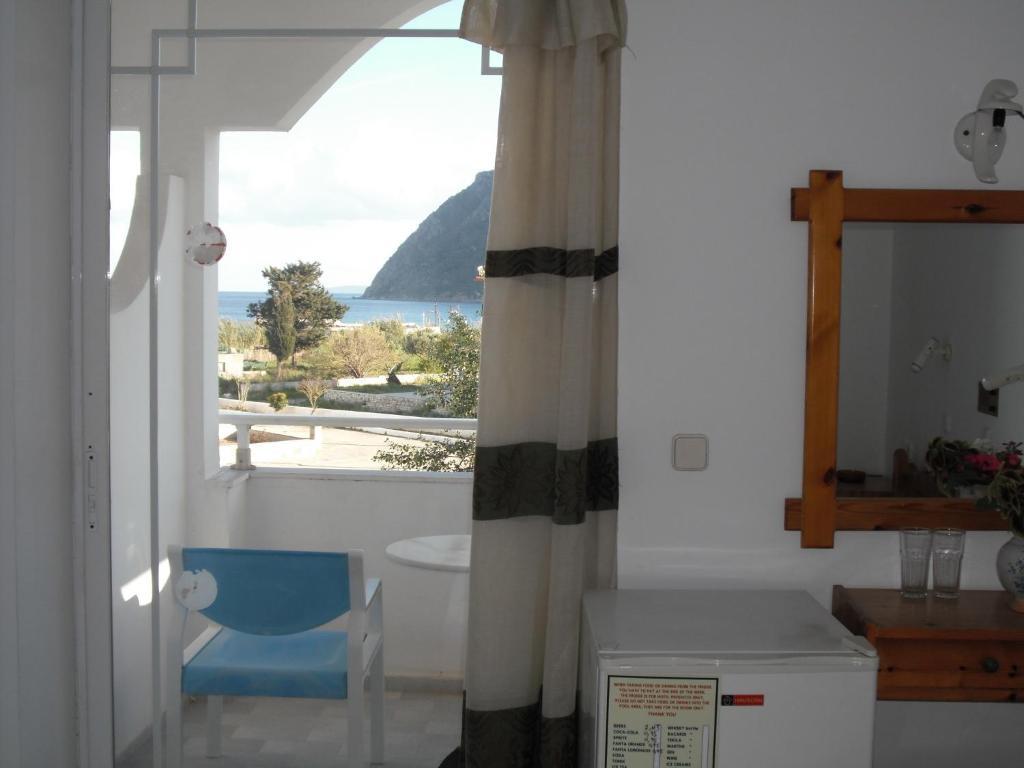 Antonis Hotel Kefalos  Екстер'єр фото